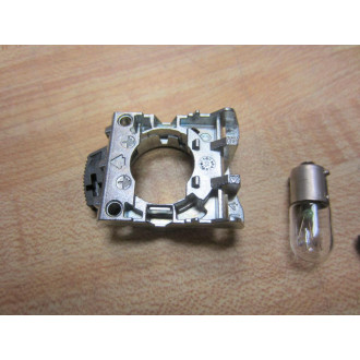 Allen Bradley 800F-MD5C Module 800FMD5C Ser A With Latch