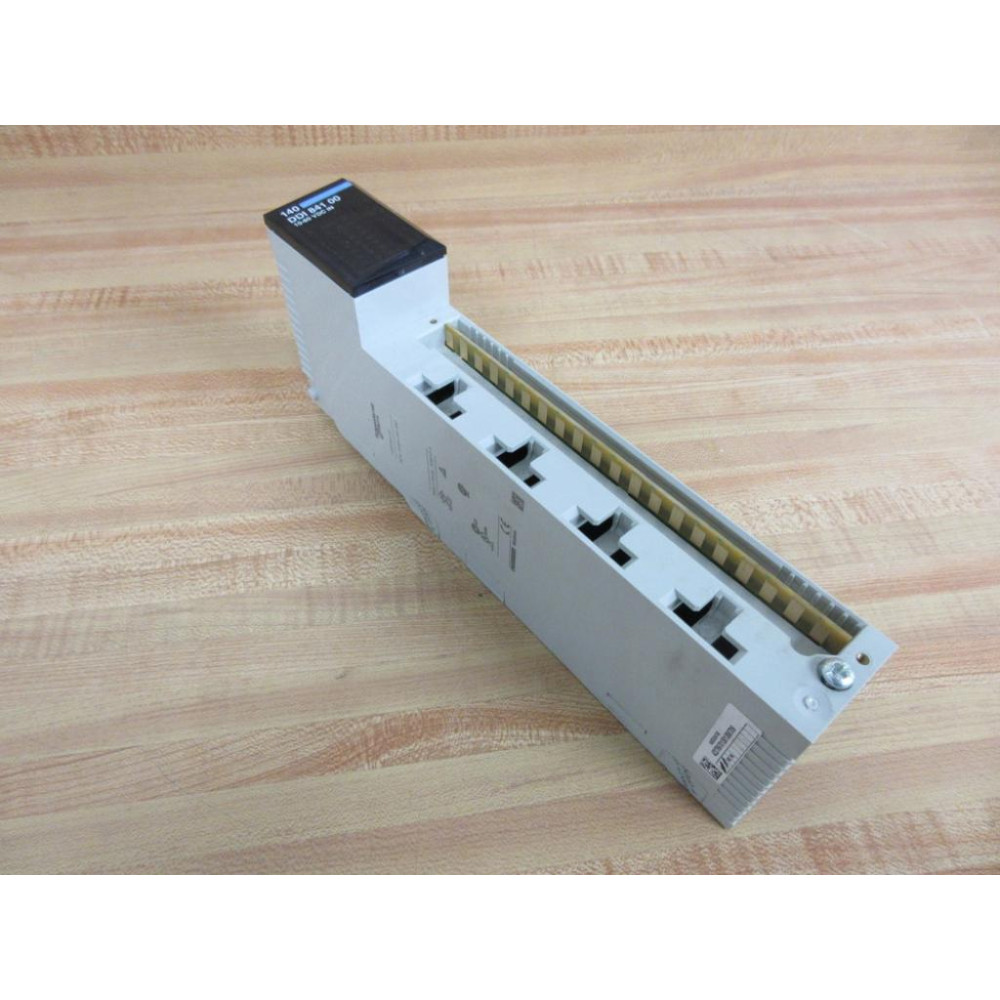 Schneider Modicon 140 DDI 841 00 Input Module Sealed 140DDI84100 - Used