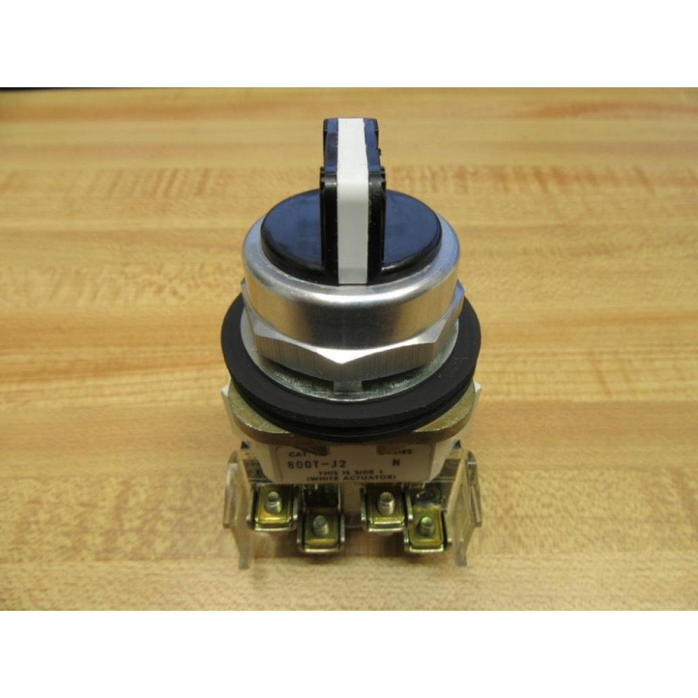 Allen Bradley 800T-J2 Selector Switch 800TJ2 Series N - New No Box