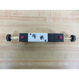 Airtac 4V230C-08 Solenoid Valve 4V230C08 - New No Box