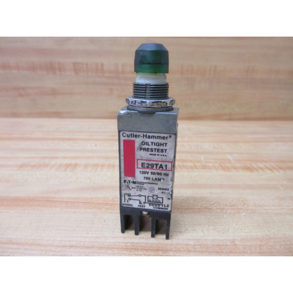 Cutler Hammer E29TA1 Eaton Light Oiltight Indicator Green - Used