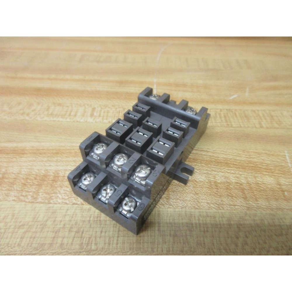 Cutler Hammer D5PA1 Eaton Relay Socket - New No Box