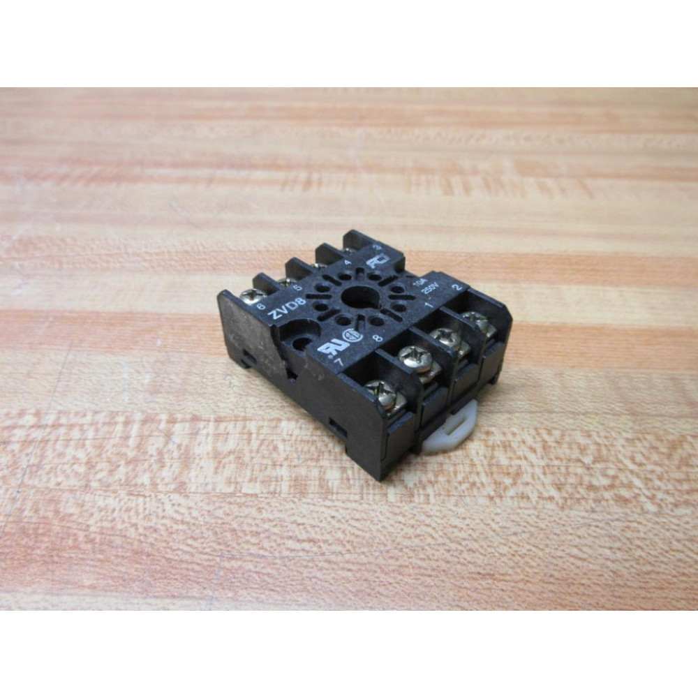 Carlo Gavazzi ZVD8 Relay Socket - Used