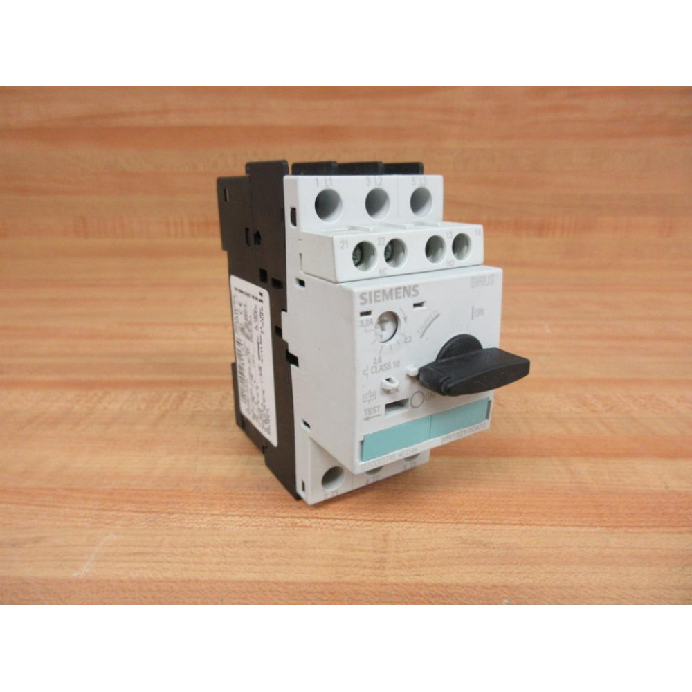 Siemens 3RV1011-1DA10 Sirius Motor Starter 3RV10111DA10 With 3RV1901-1E - Used