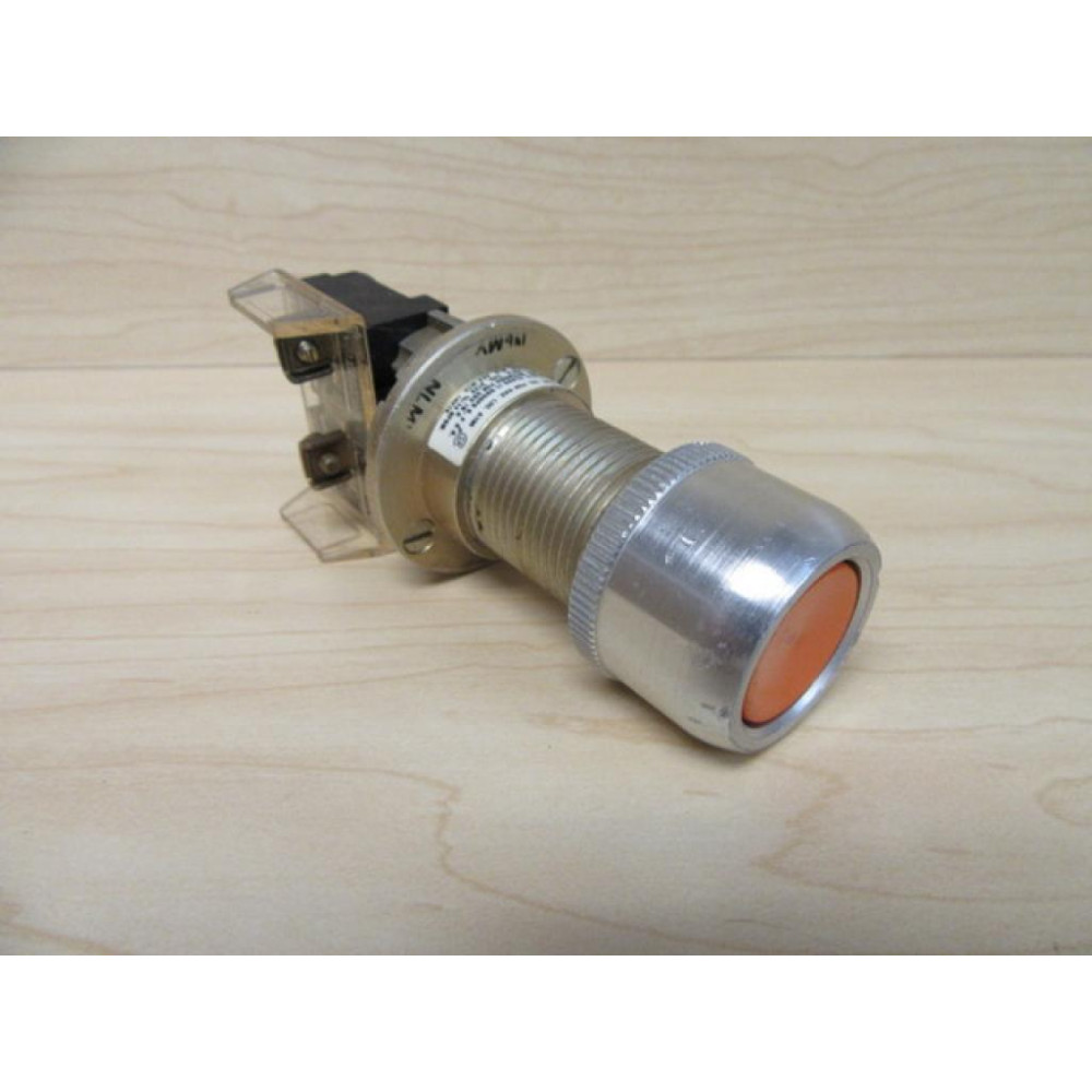 Allen Bradley 800H-AP3D2 Push Button Switch - Used