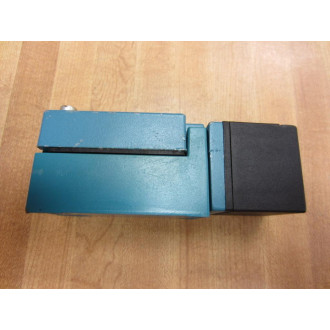 Micro Switch LYS02C-2S Honeywell Proximity Switch LYS02C2S - New No Box