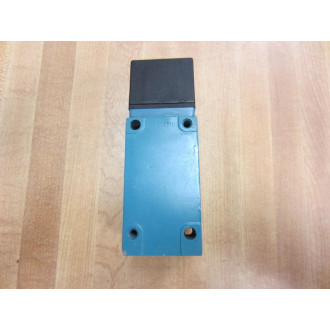 Micro Switch LYS02C-2S Honeywell Proximity Switch LYS02C2S - New No Box