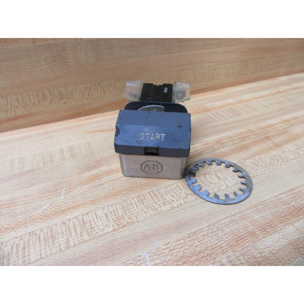 Allen Bradley 800H-WK4B Push Button - Used