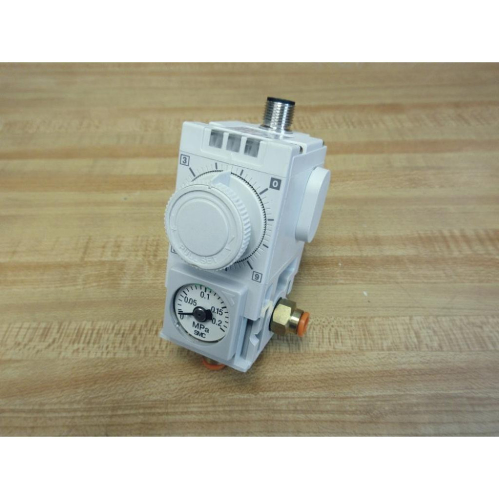 SMC ISA2-HE25 Air Catch Sensor ISA2HE25 - New No Box SMC ISA2-HE25 Air Catch Sensor ISA2HE25 - New No Box