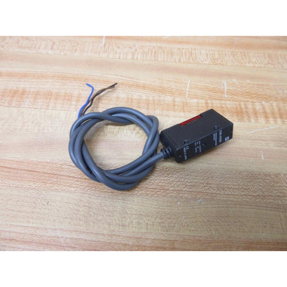Omron E3S-AD63 Photelectric Sensor E3SAD63 - Used