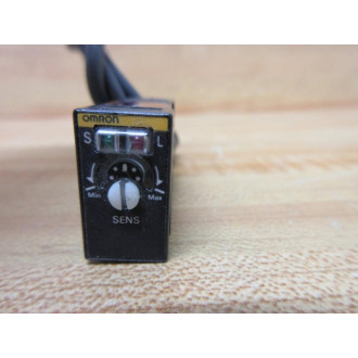 Omron E3S-AD63 Photelectric Sensor E3SAD63 - Used