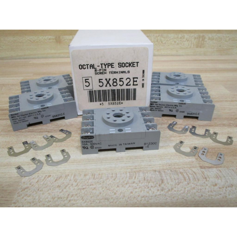 Dayton 5X852E Relay Socket (Pack of 5)
