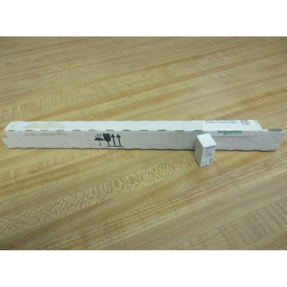 Telemecanique RSB 1A120BD Plug-In-Relay RSB1A120BD (Pack of 9)