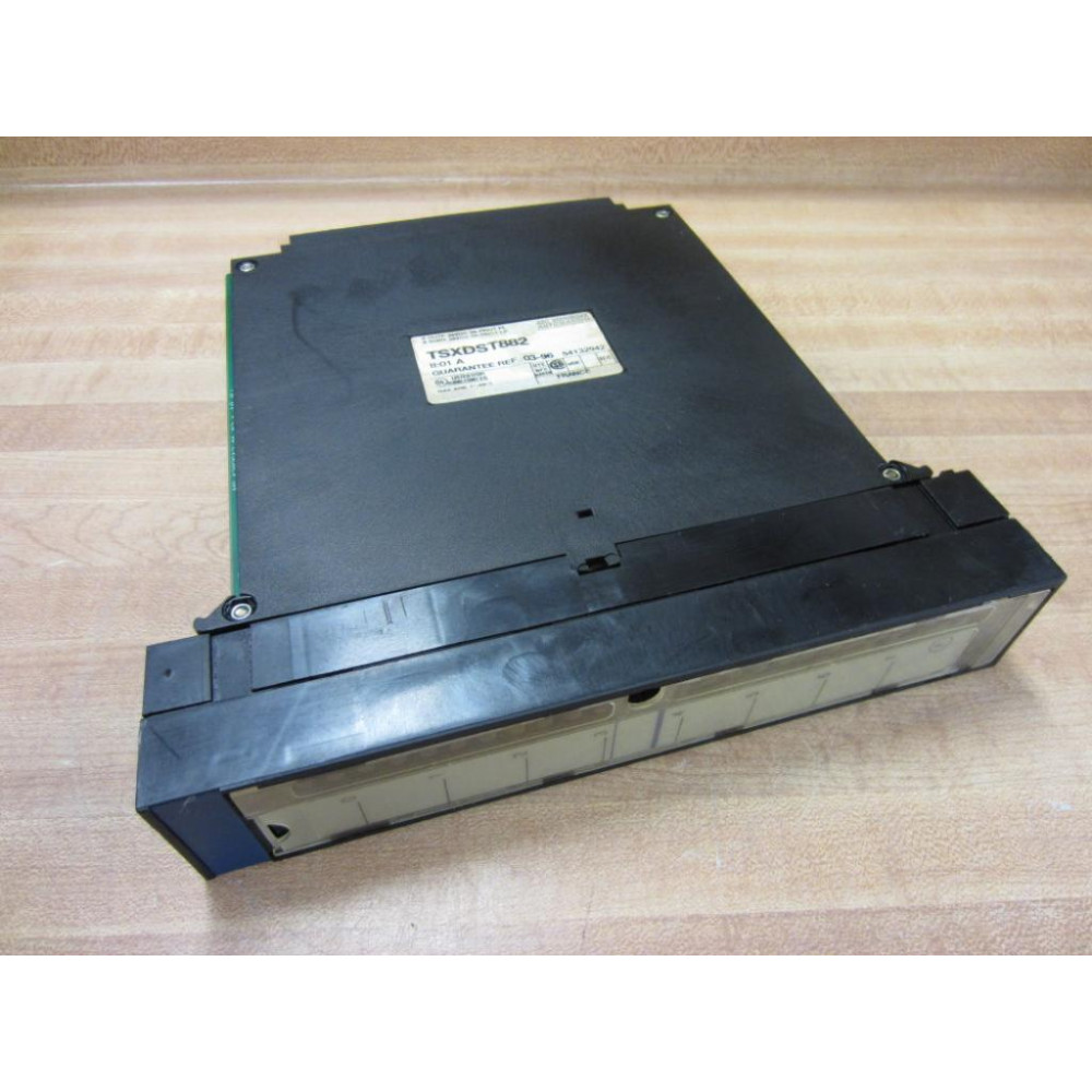 Schneider TSX-DST-882 Output Module TSXDST882 - Used