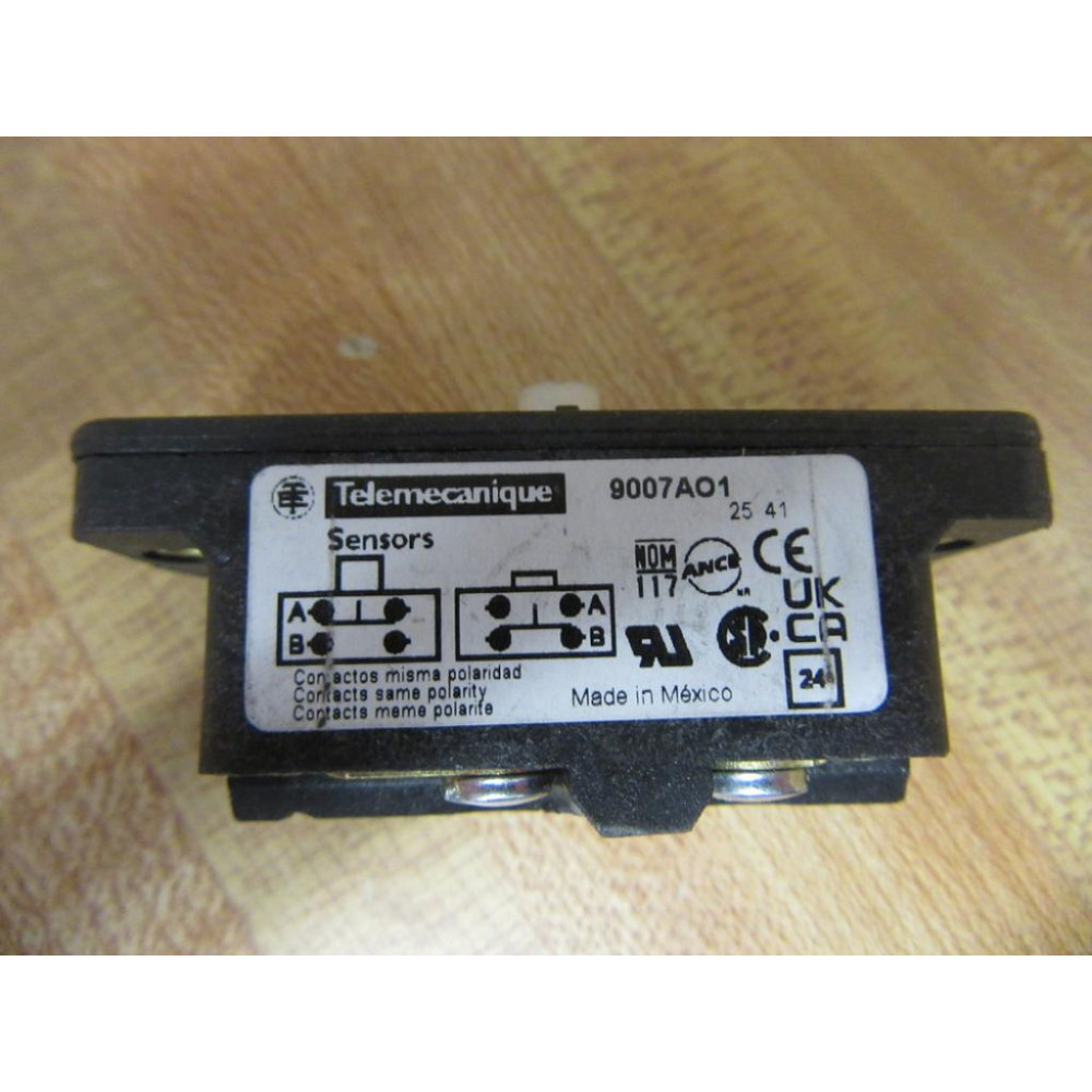 Telemecanique 9007AO1 Snap Switch 9007A01 - New No Box