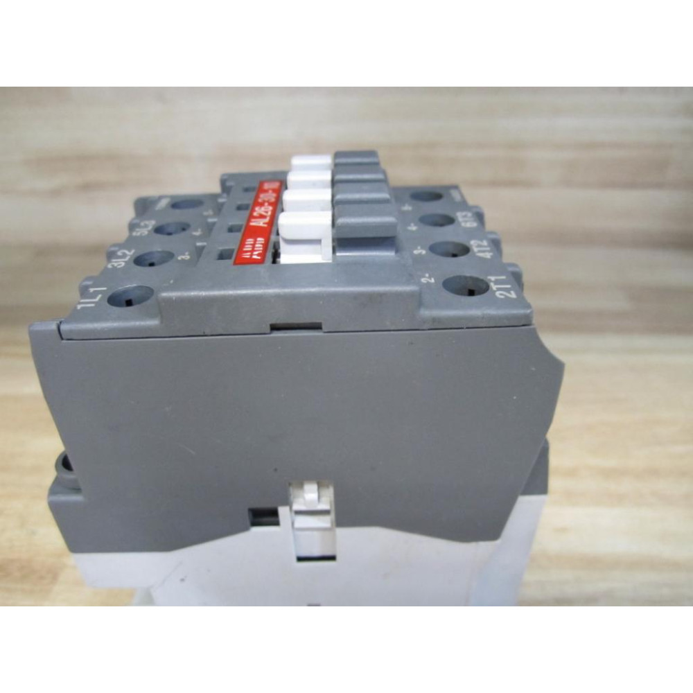 ABB AL26-30-10-81 Contactor AL26301081 Chipped Corners - Used