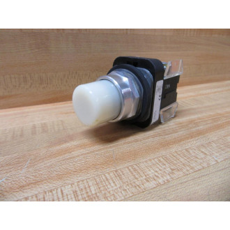 Allen Bradley 800T-QTH24W Illuminated Push Button - New No Box