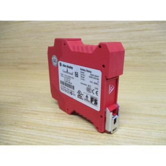 Allen Bradley 440R-D23169 Guardmaster Safety Relay MSR125HP - Used