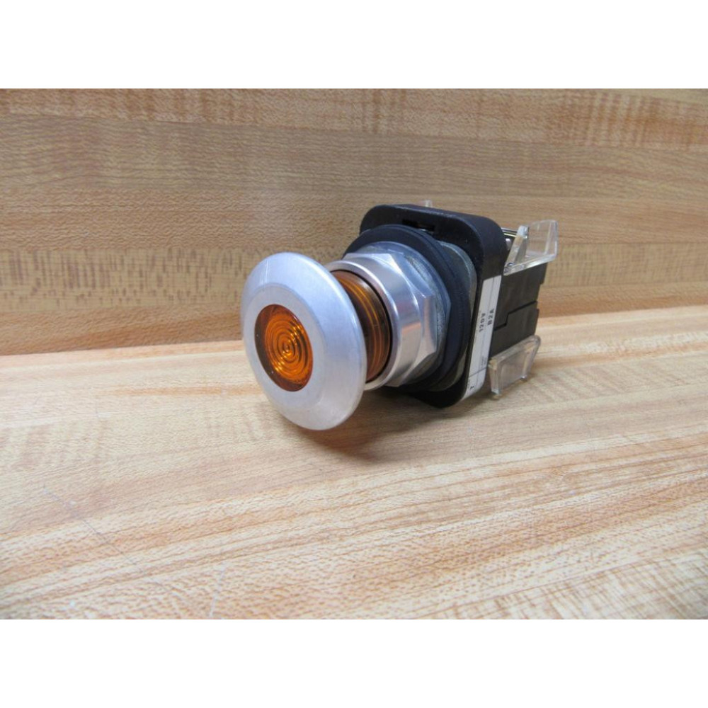 Allen Bradley 800T-FXR10AD4 Push Pull Switch W800T-N330 - New No Box