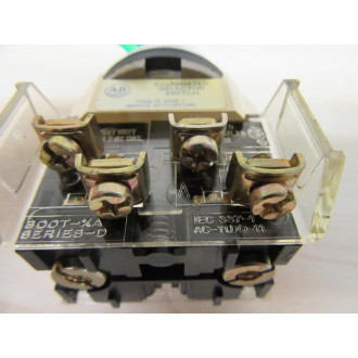 Allen Bradley 800T-24HB17KB6AX Selector Switch Green Lever Knob 800T-24HG17KB6AX