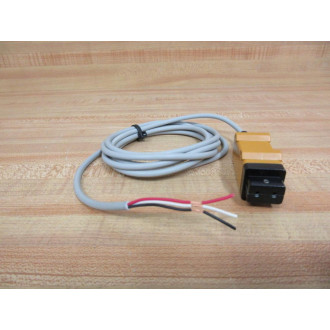 Omron E3S-X2CE4 Photoelectric Switch E3SX2CE4 - New No Box