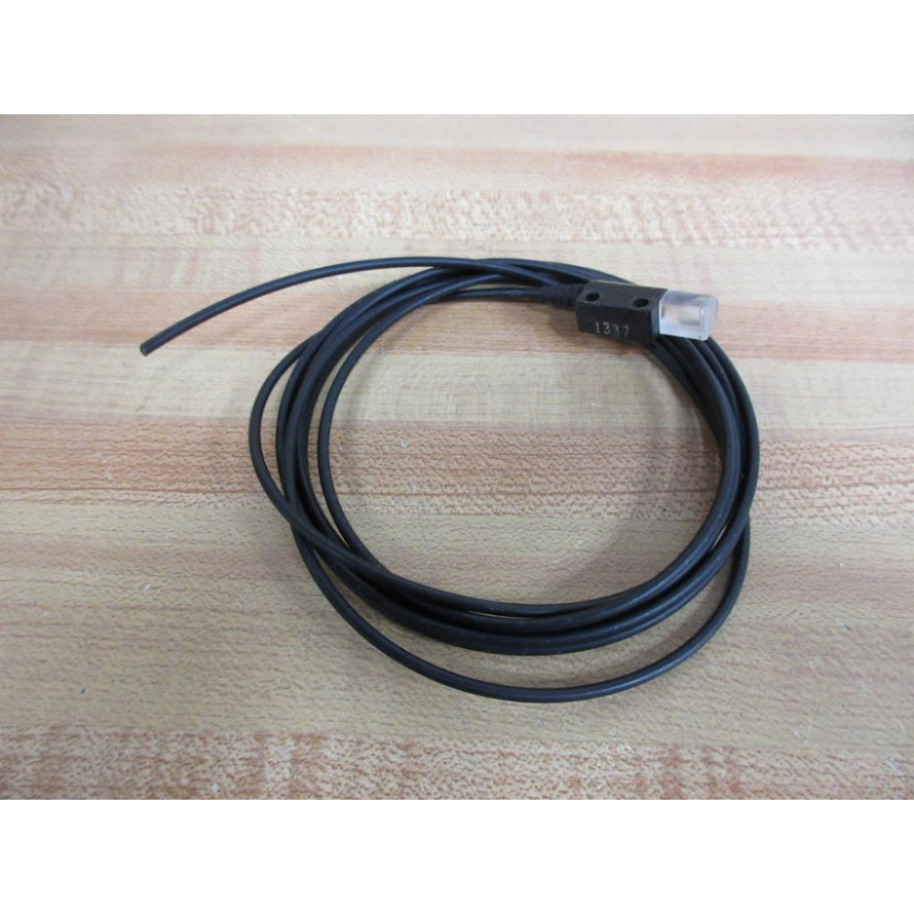 Omron E32-T14 Photoelectric Sensor E32T14 - Used
