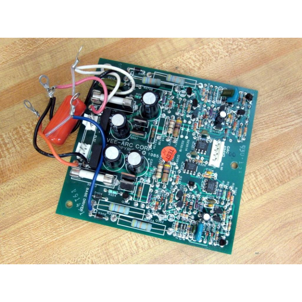 Vee-Arc 404-082 C Base Driver PC Board 404082C - Used