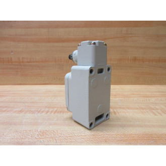 Yamatake 1LS-J550SEC Limit Switch 1LSJ550SEC - New No Box
