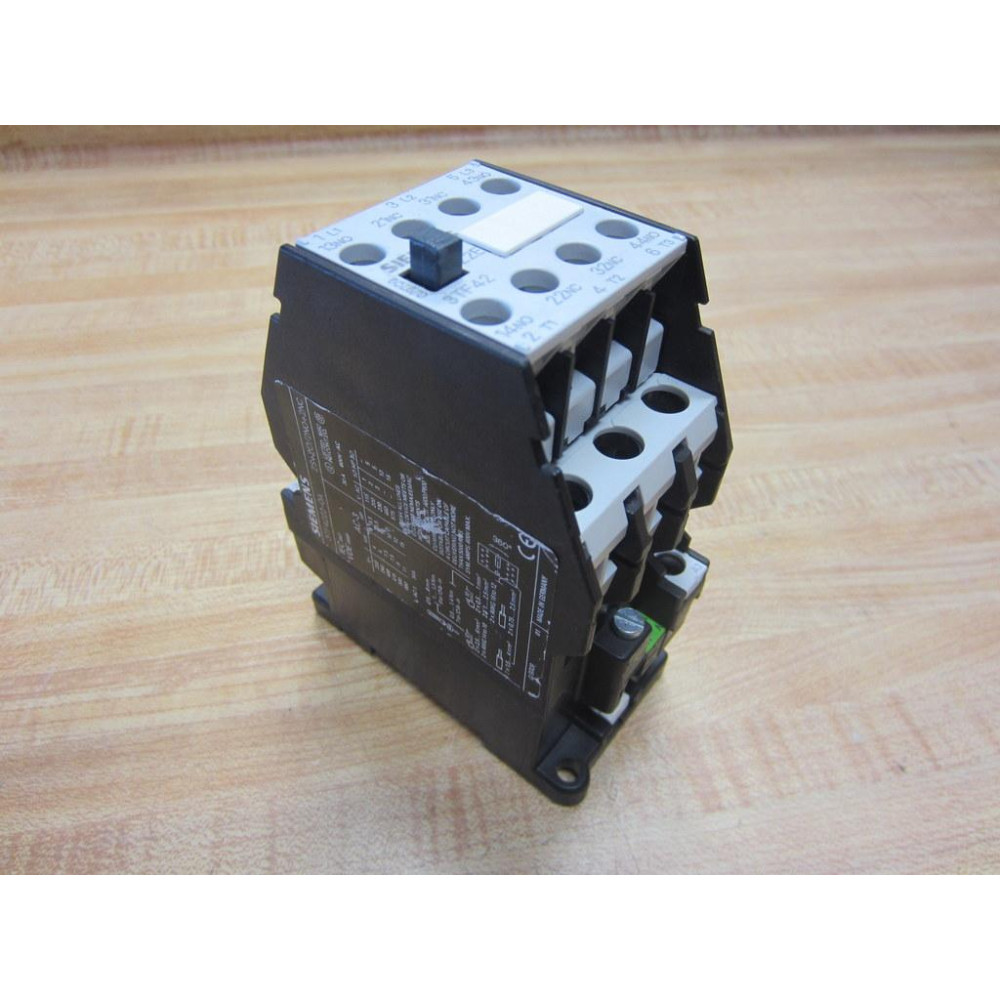 Siemens 3TF4222-0A Contactor 3TF42220AK6 Coil: 110V - Used