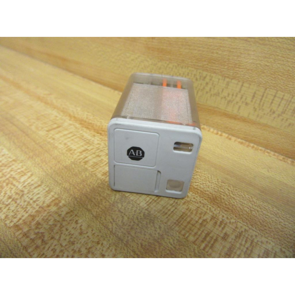 Allen Bradley 700-HB32A1-120VAC Relay 700-HB32A1-120V AC Series B - New No Box
