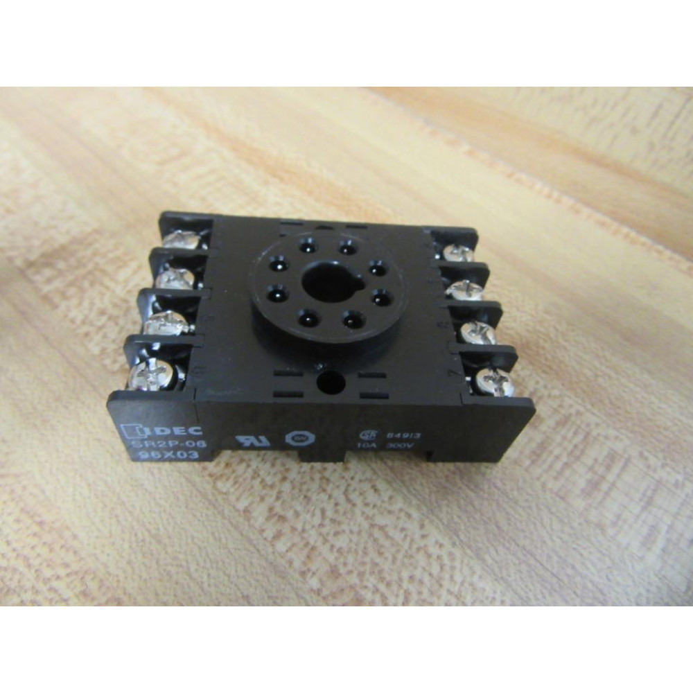 IDEC SR2P-06 Socket Relay SR2P06 Black - New No Box