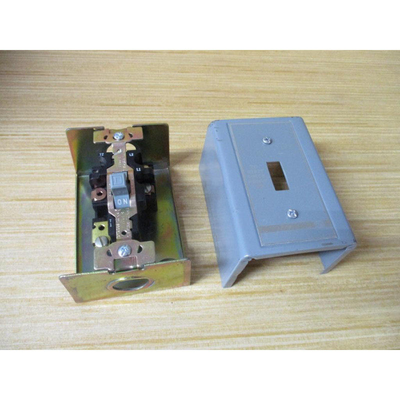 Square D 2510-F02 FHP Manual Starter 2510-FO2 - Used Square D 2510-F02 FHP Manual Starter 2510-FO2 - Used
