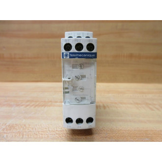 Telemecanique RM4UA31F Voltage Measurement Relay - Used