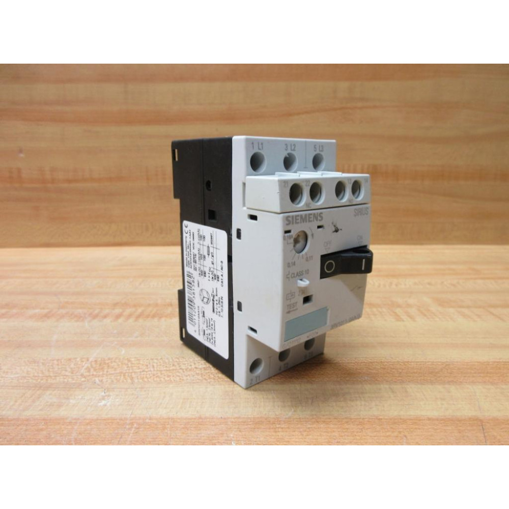 Siemens 3RV1011-0AA15 2.1A Circuit Breaker 3RV10110AA15 - Used