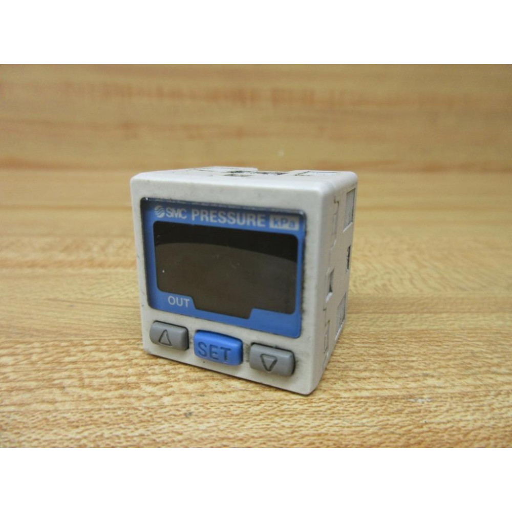 SMC ZSE30-01-25-M Digital Pressure Switch ZSE300125M - Used