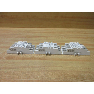 Curtis CUS12 Relay Socket White (Pack of 3) - Used