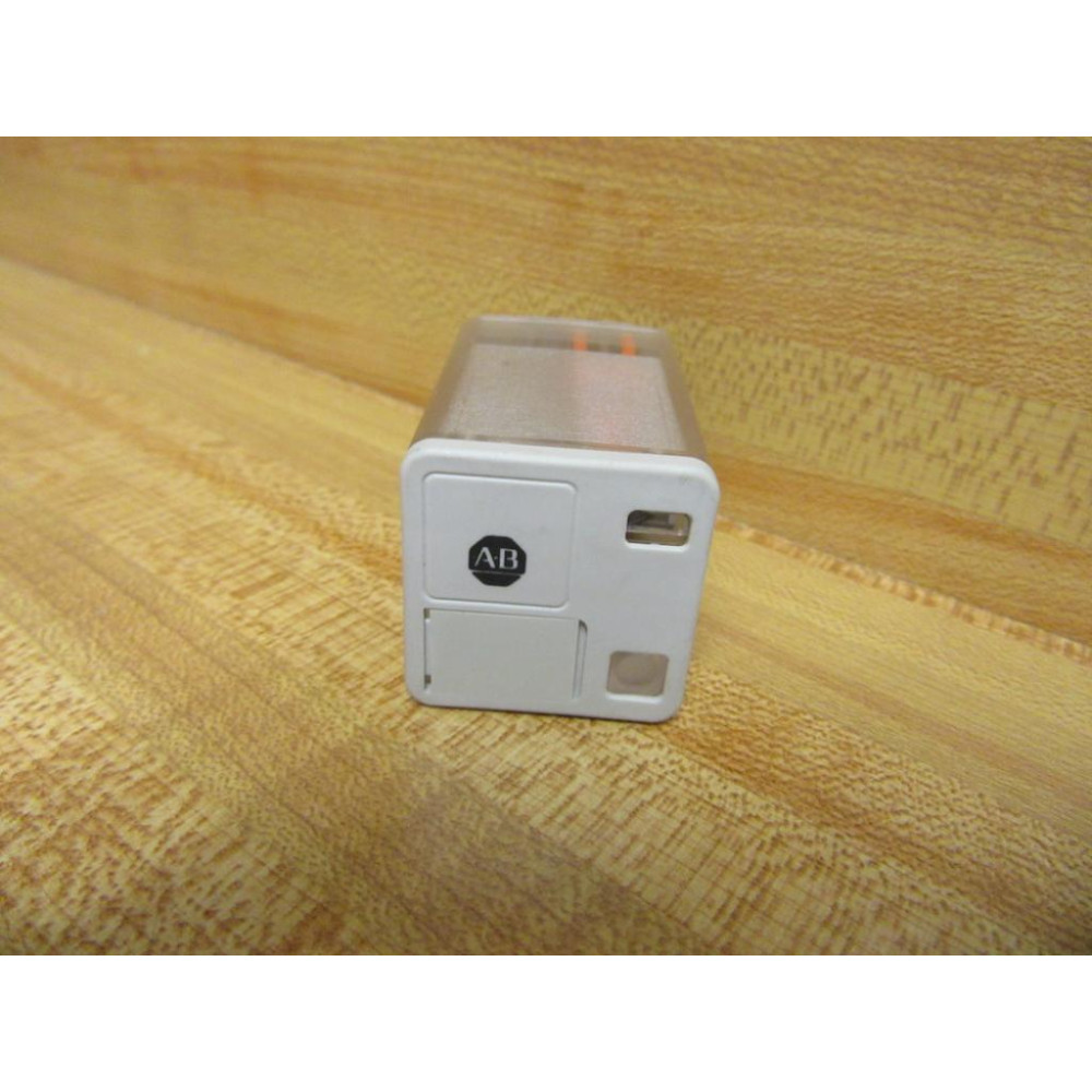 Allen Bradley 700-HB32A24-24V AC Relay 700-HB32A24-24VAC Series B - Used