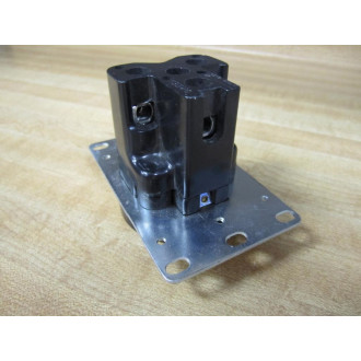 Bryant 9330 Receptacle 630 - New No Box