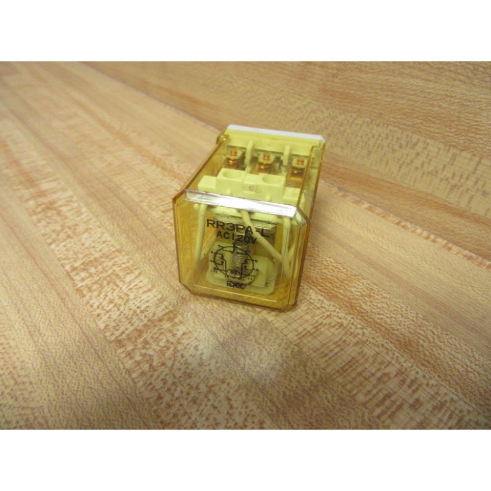 IDEC RR3PA-L-AC120V Relay RR3PA-L-120V AC - Used