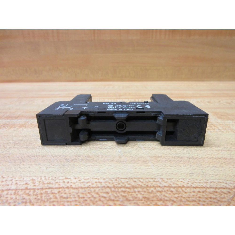 Ersce ES35 Relay Socket - Used