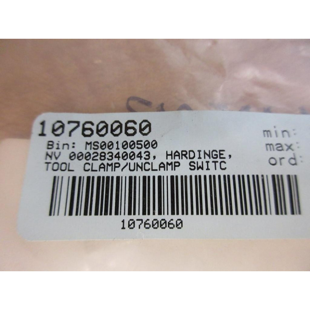 Omron E2E-CR8B1-12 Proximity Switch Set E2ECR8B112