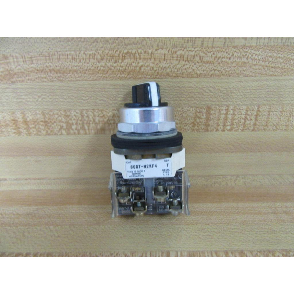 Allen Bradley 800T-N2KF4 Selector Switch 800TN2KF4 - Used