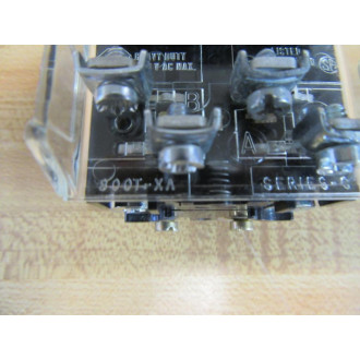 Allen Bradley 800H-QPT10R Red Push Button Light - New No Box