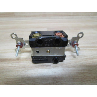 Hubbell RE21743 Receptacle - New No Box