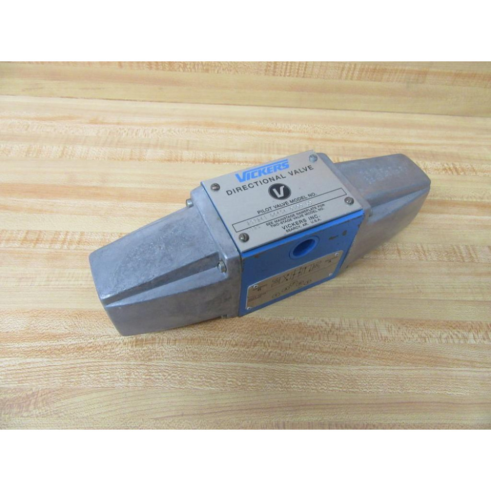 Vickers 297241 DG4S4 010G 50 Valve 297241DG4S4010C50 - New No Box