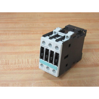 Siemens 3RT1026-1BB40 Contactor 3RT10261BB40 - Used