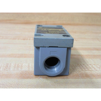 Allen Bradley 802T-AP Limit Switch 802TAP Body Only Series J - Used