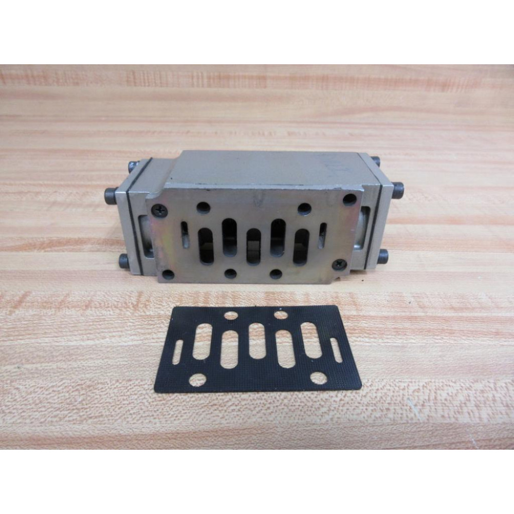 SMC VV72-FPG Pneumatic Accessory VV72FPG - Used