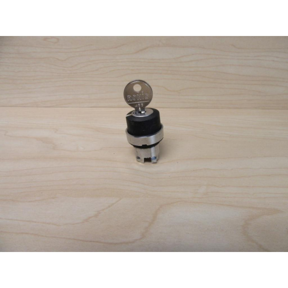 Telemecanique ZB4BG7 3-Posistion Switch 35471 - Used