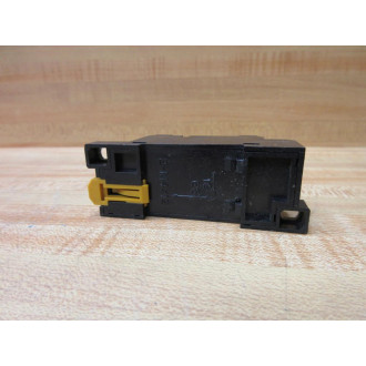 Omron PTF08A-E Relay Socket PTF08AE - Used